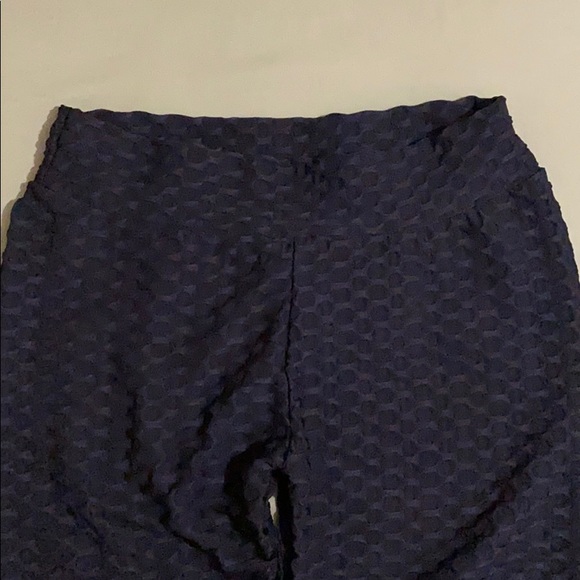 Black workout leggings: Large - Picture 3 of 3